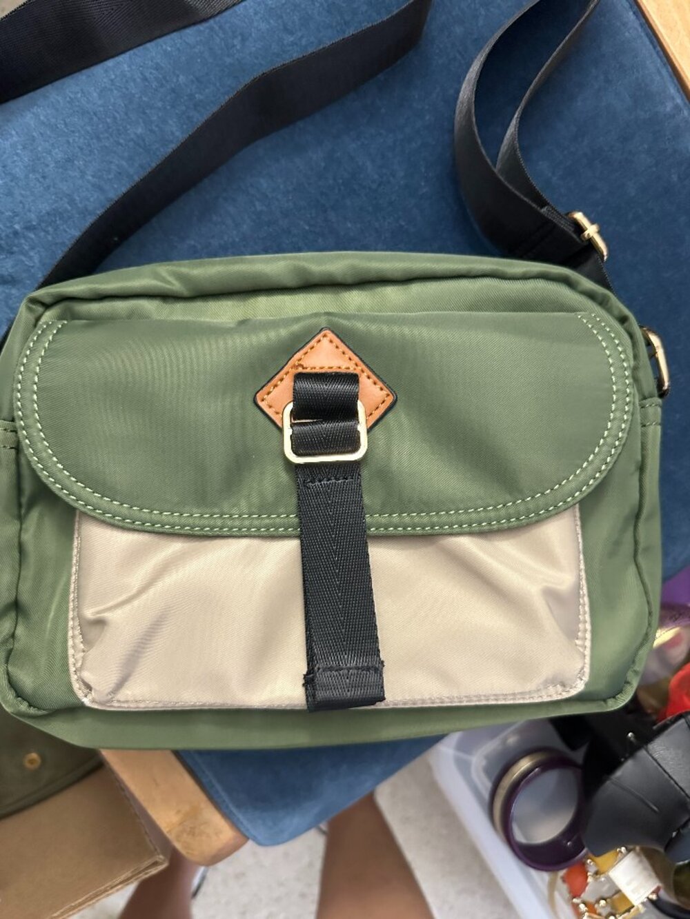 New Unbranded Nylon Green Camera Bag!